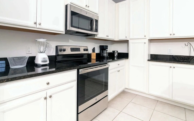 Great Escape to the Enclaves Near Disney!