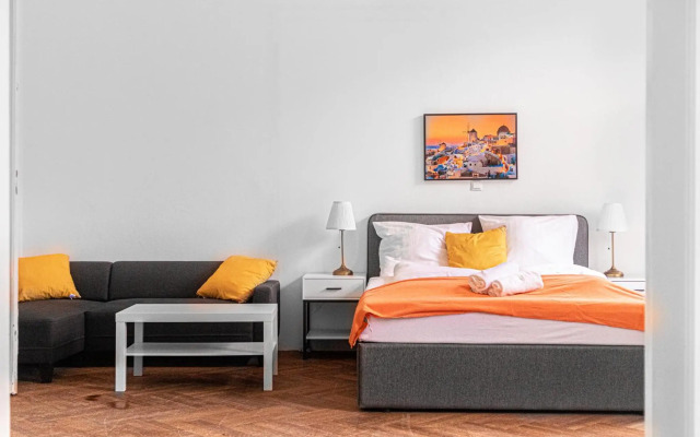 Joyful Apartments at Superb Location near AKH Hospital