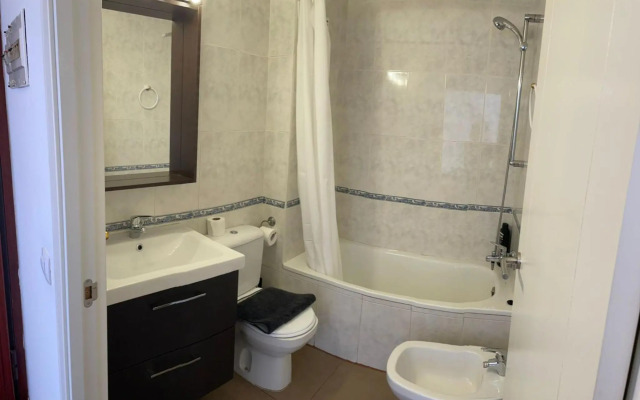 Apartamento con gran terraza cerca de la playa