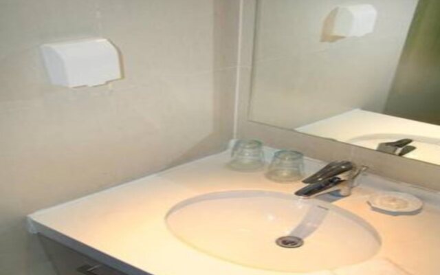 Harbour Plaza Deluxe Serviced Apartments