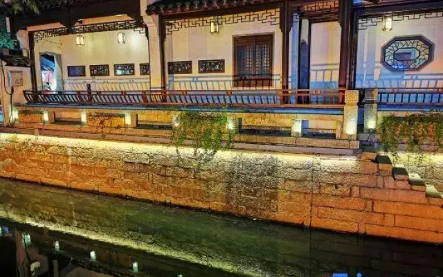 Floral Hotel·Suzhou Front Hall and Backyard Hotel (Pingjiang Road Store)