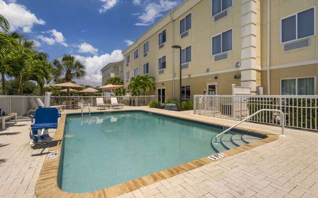 Comfort Suites Sarasota - Siesta Key