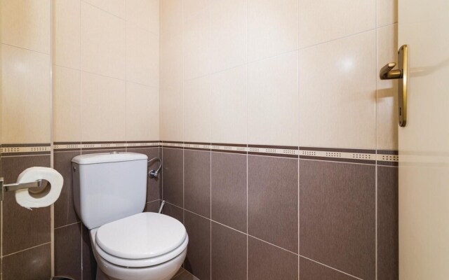 Nice Apartment in Novigrad With 4 Bedrooms