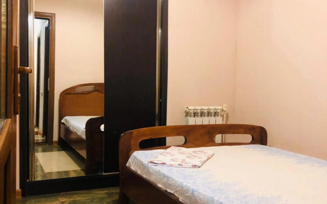 Apartment on Mamikonyants Street