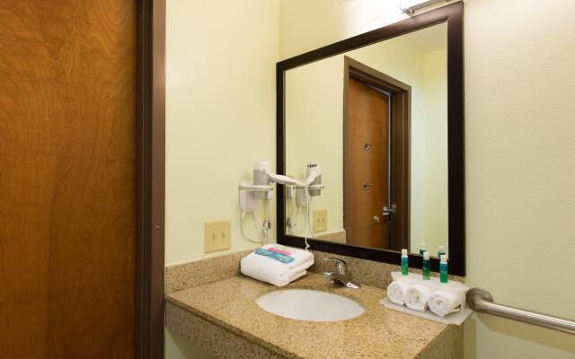 Holiday Inn Exp Walterboro, an IHG Hotel