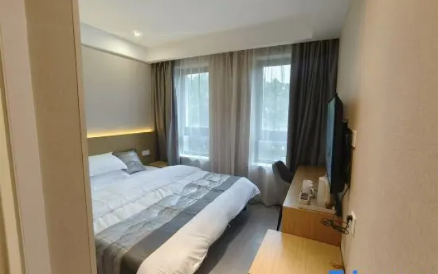 Zijinghua Holiday Hotel (Xinchang Ancient Town)