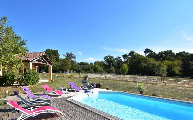 Lavish Home in Montferrand-du-périgord Aquitaine With Pool