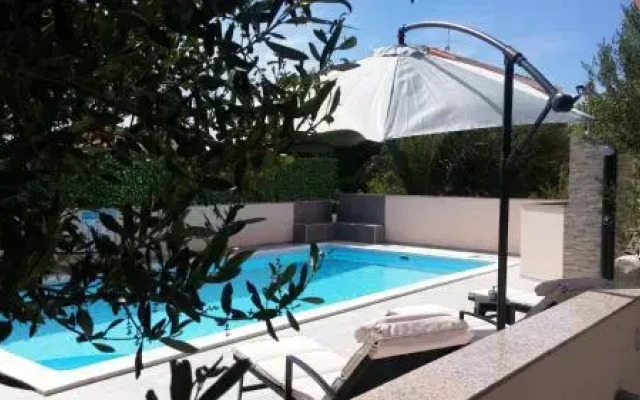Apartments Villa Petra i Sanja