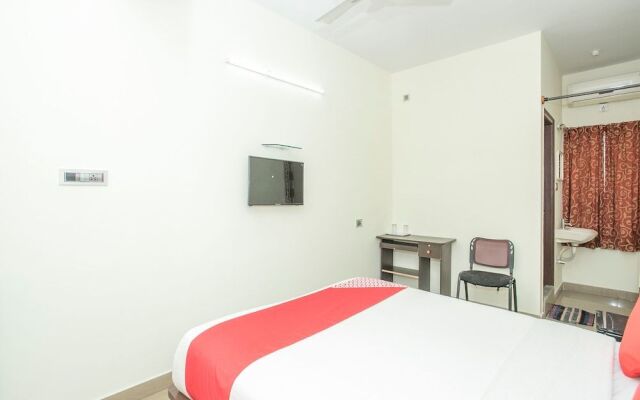 OYO 13170 Sky Suites