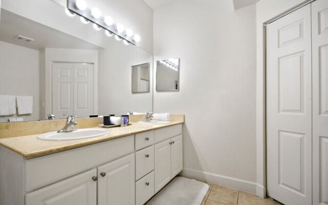 3 bedroom villa - accommodate 8 guests