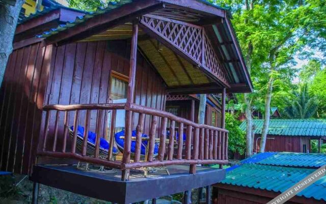 Rocky Ocean View Bungalows