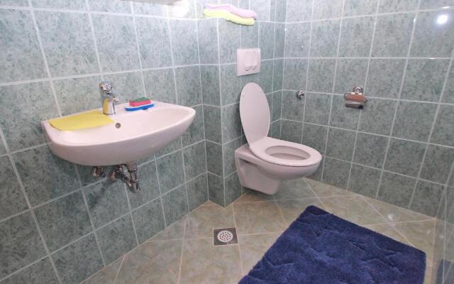 Apartments Antun 1237