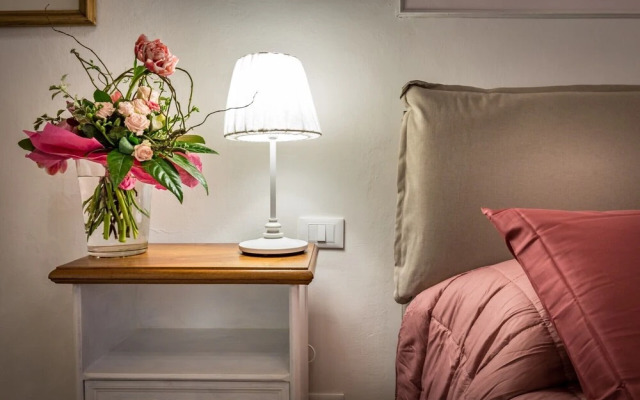 Arno Apartment B by Mmega