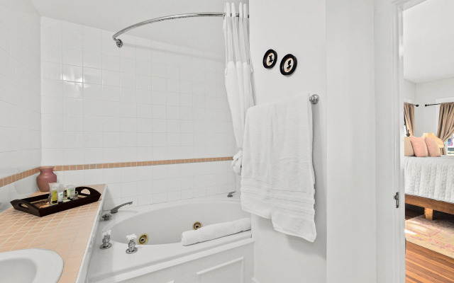 Golden Magnolia Marine