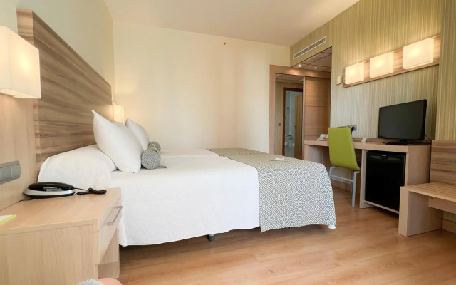 Riviera Beachotel - Recommended for Adults