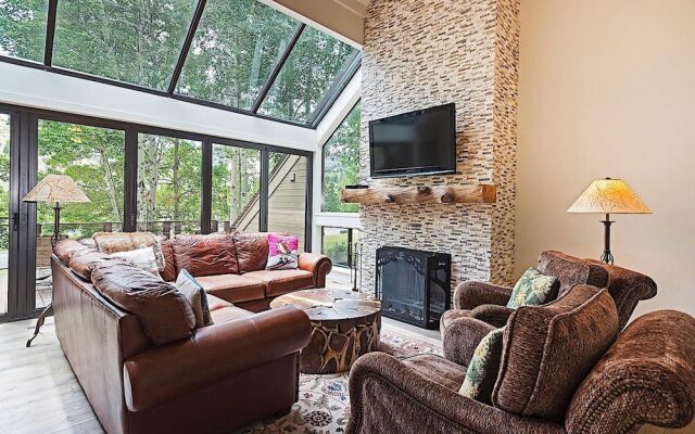 Deer Valley Retreat by Casago