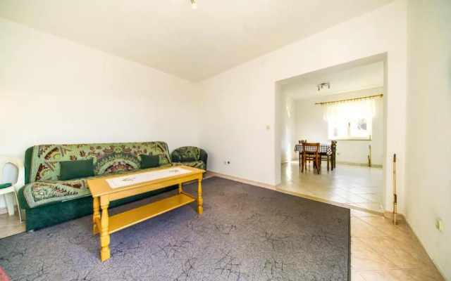 Apartments with a parking space Postira, Brac - 18472