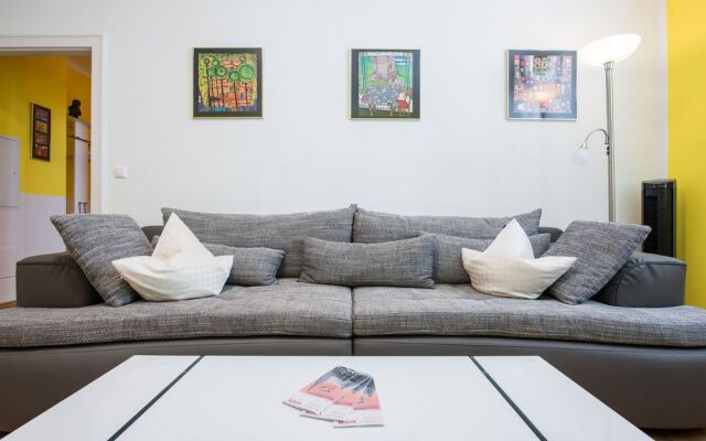 Apartment Domino