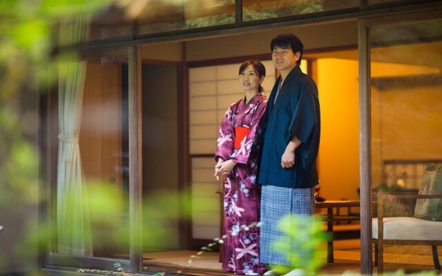 Awara Onsen Kofu Yuden Beniya
