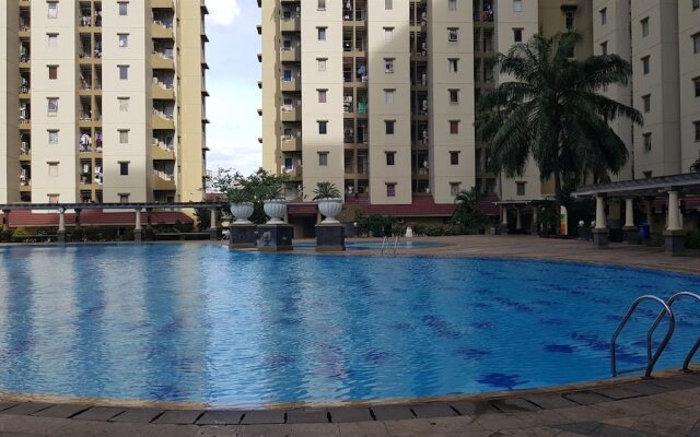Comfy 2BR High Floor Apartment at Mediterania Palace Residences