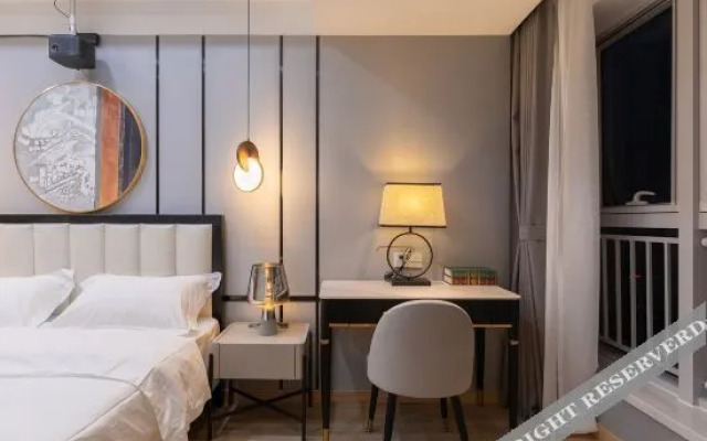 The Romantic hotel(Daminghu store, Jinan)