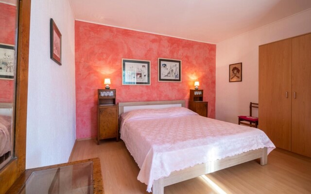 Nice Apartment in Umag With 2 Bedrooms and Wifi