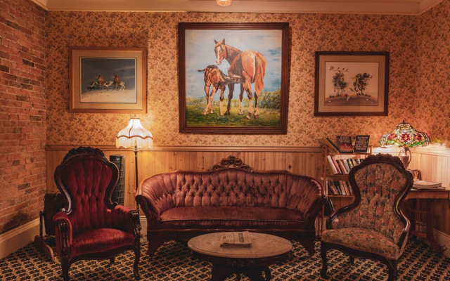 St. Elmo Hotel