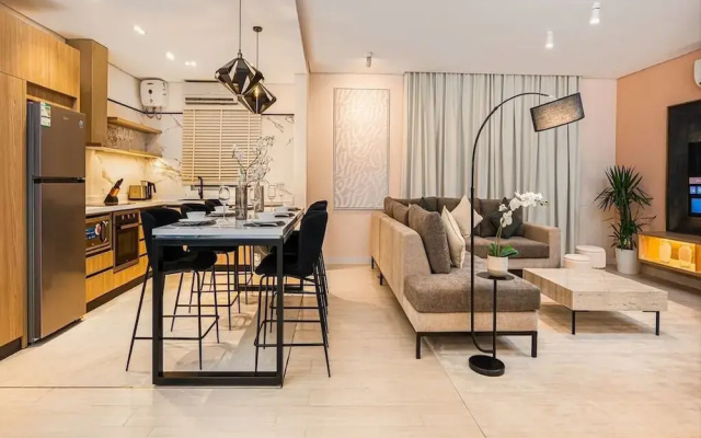 Luxury & Comfort Apartment in Almughrizat
