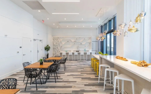 Bluebird Suites Downtown Brickell