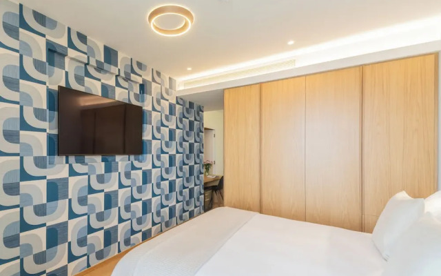 Pureview Luxury Suites, with breakfast & pool