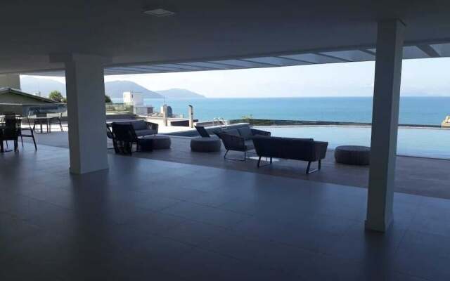 Apartment with Infinity Pool & Panoramic Views - 228