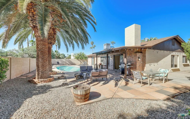 Outdoor Oasis: Family-Friendly Home In Scottsdale!