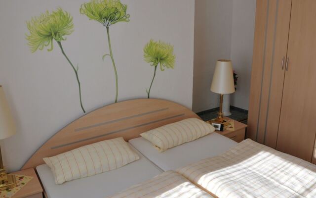 Rustic Apartment in Annaberg-Buchholz near City Center