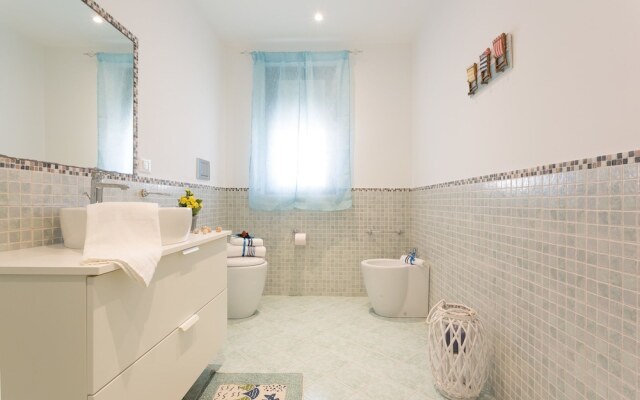 Acqua Azzurra Holiday Home