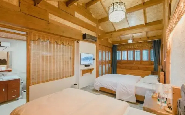 Lijiang Mountain View Homestay