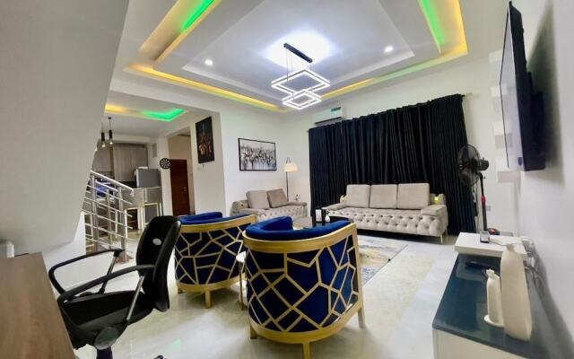 Luxury 3bedroom duplex