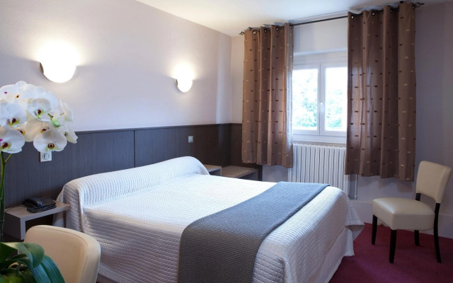 Hôtel CARRER Le Rhien