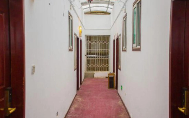 Longjing Business Hotel