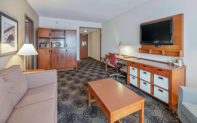 DoubleTree by Hilton Raleigh - Cary