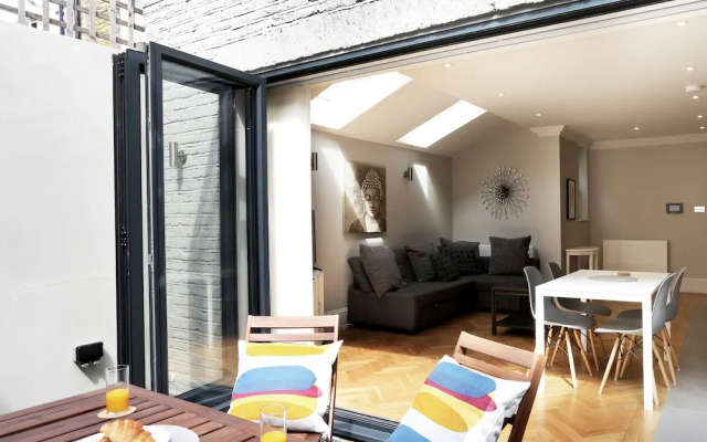 Everything You Need. All Right Here. 10A