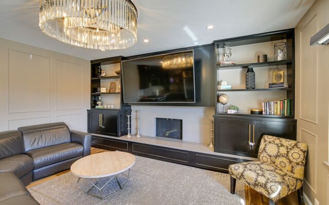 Family-friendly Fullerton Unit w/ Private Pool!