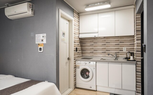 Suwon Station Hotel Malu