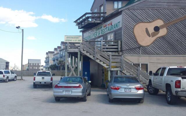 Seaview Pier and Motel