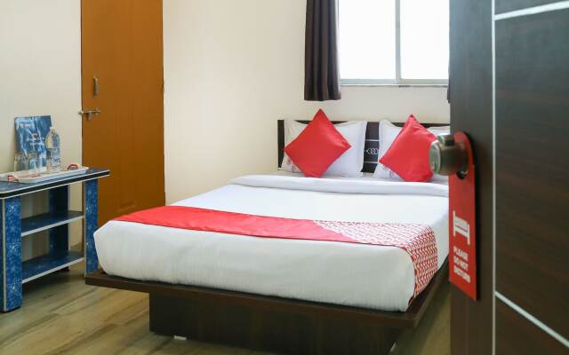 OYO 16670 Aradya Executive