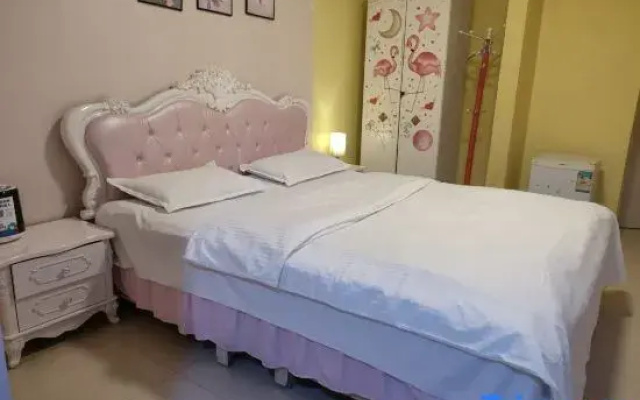 Xiyue Boutique Homestay (Zhengzhou Shihao Xiaogongguan Grand Emporium)
