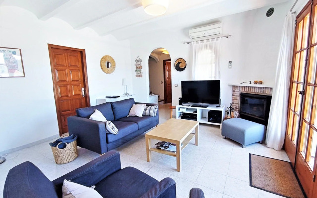 Beautiful holiday home in Calonge with private pool