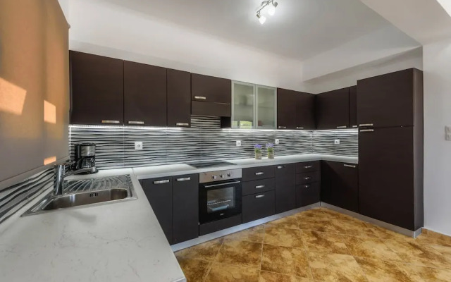 Alonaki Apartments