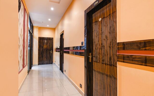Fabhotel Royal Park Inn