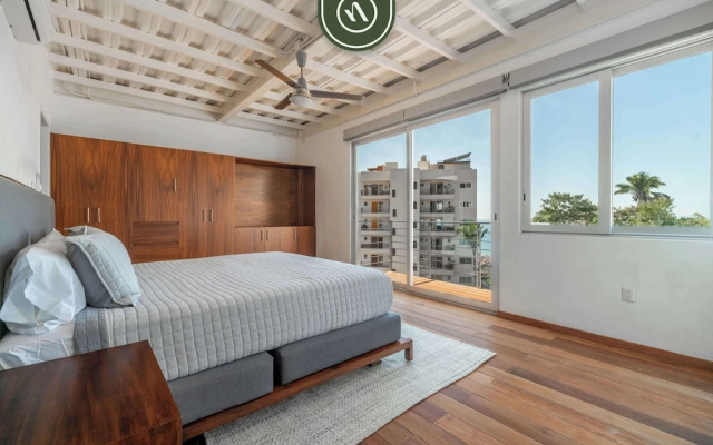 3 BR Condo - Private Terrace and Pool - Oceanview