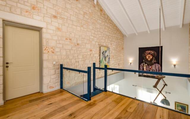 Zante Soleil - High-end Stone Villa With 4BD